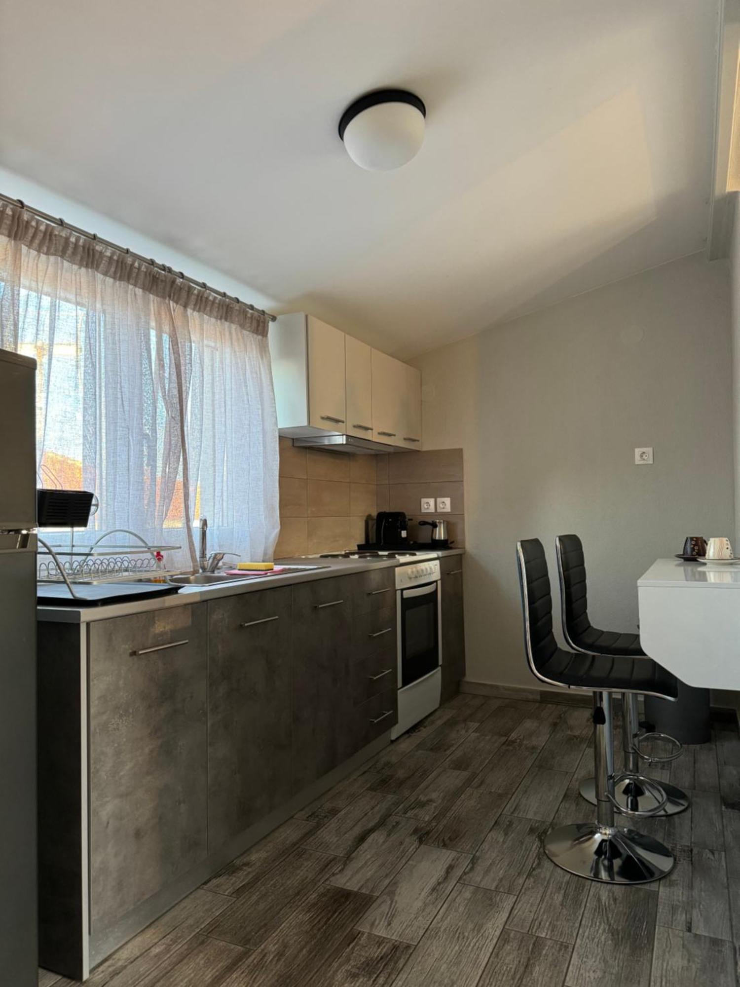 Private Modern Apartment Nea Roda Extérieur photo
